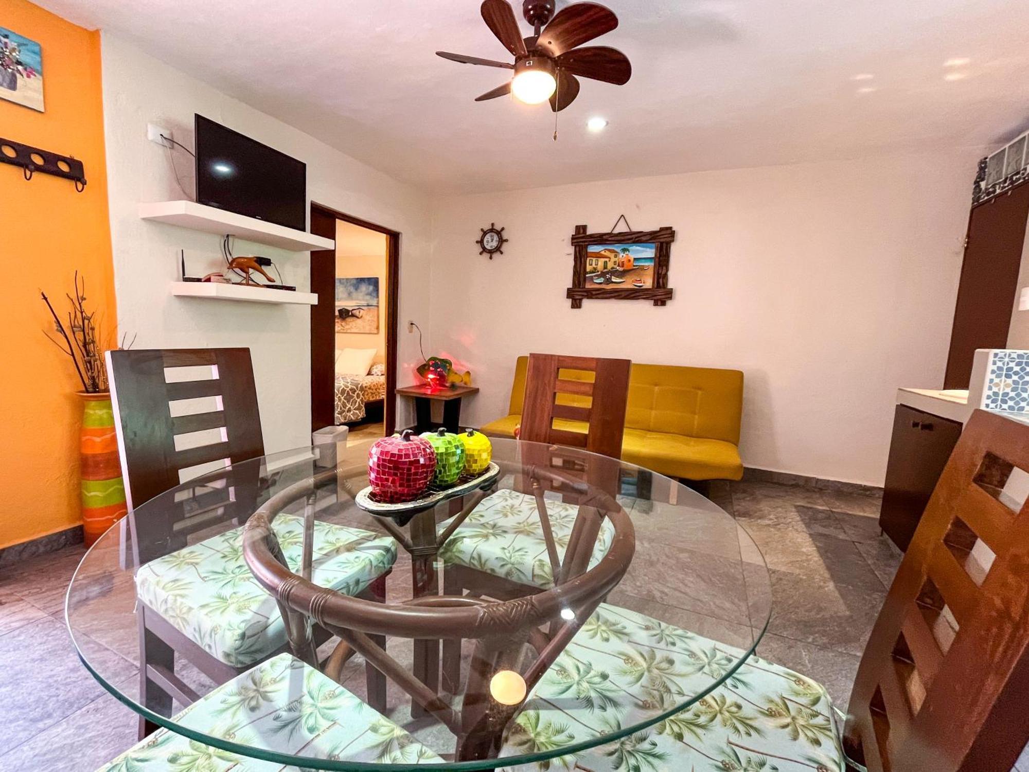 Cande'S Apartments Isla Mujeres Extérieur photo