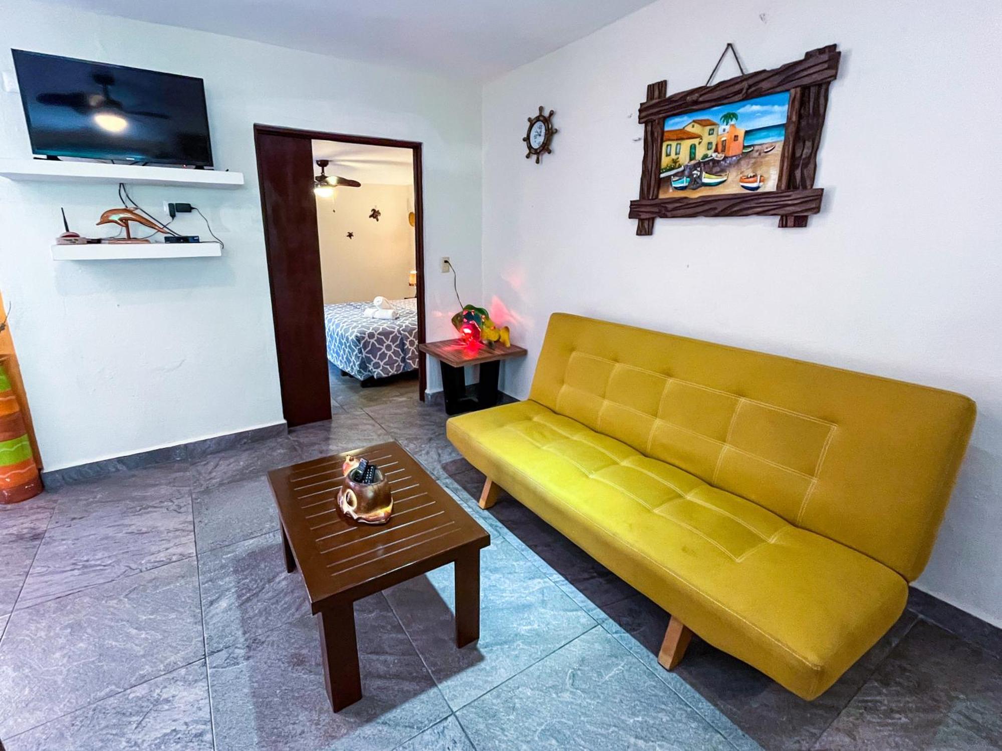Cande'S Apartments Isla Mujeres Extérieur photo