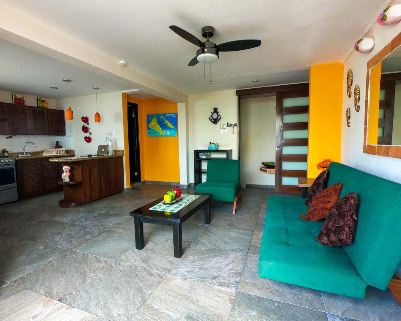 Cande'S Apartments Isla Mujeres Extérieur photo