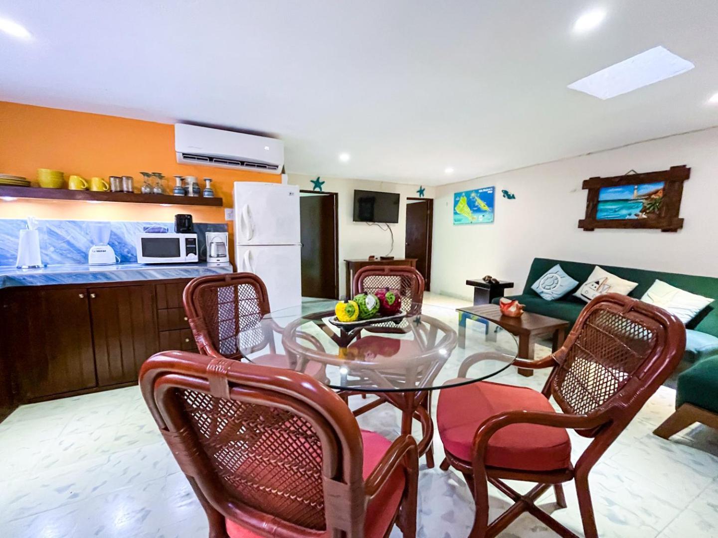 Cande'S Apartments Isla Mujeres Extérieur photo