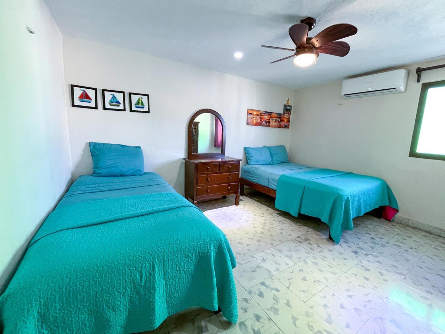 Cande'S Apartments Isla Mujeres Extérieur photo